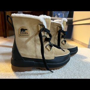 Size 7.5 Sorel Tivoli IV waterproof winter boots